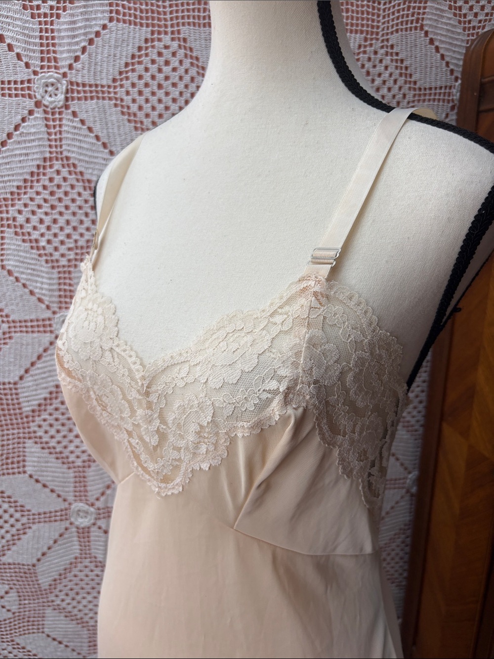 Vintage Ivory Lace Slip Dress Sz sm - Picture 2 of 9